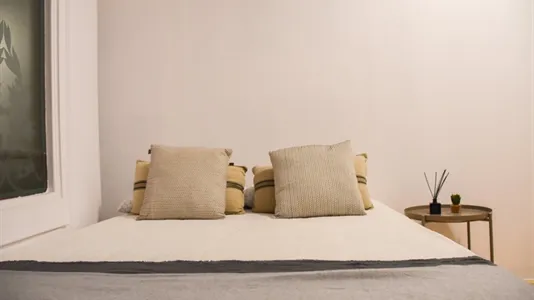 Rooms in Barcelona Eixample - photo 5