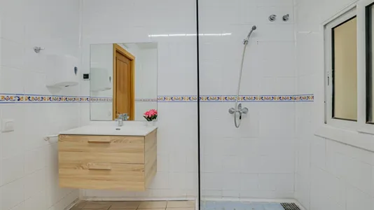 Rooms in Barcelona Eixample - photo 5