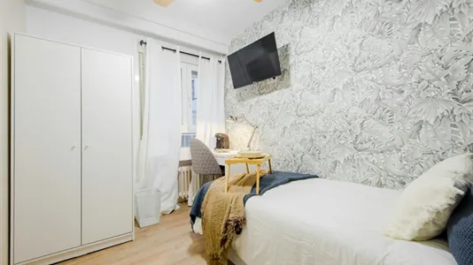 Rooms in Madrid Chamberí - photo 2