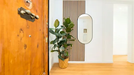 Rooms in Barcelona Ciutat Vella - photo 8