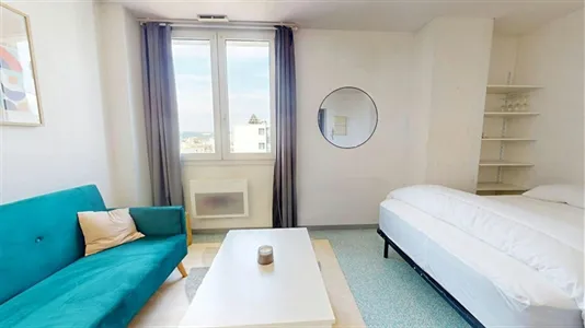 Apartments in Lyon - photo 3