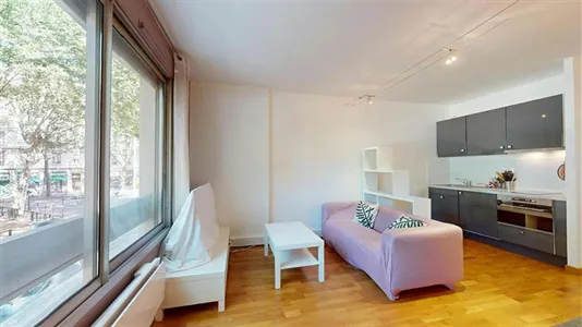 Apartments in Lyon - photo 5