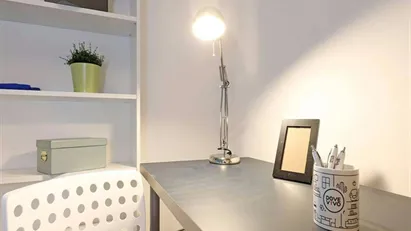 Room for rent in Roma Municipio III – Monte Sacro, Rome