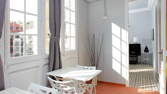 Rooms in Barcelona Eixample - photo 10
