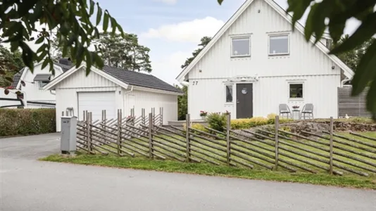 Houses in Härryda - photo 1