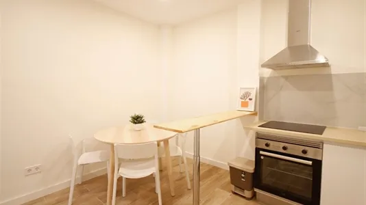 Rooms in Barcelona Eixample - photo 6