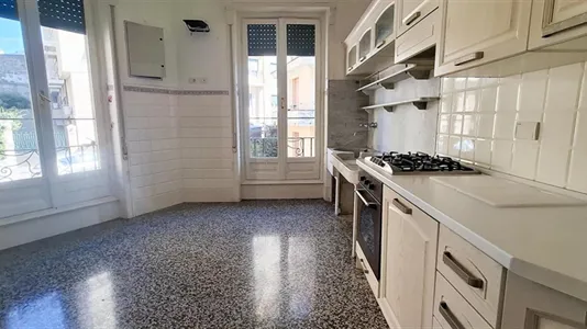 Rooms in Genoa - photo 5