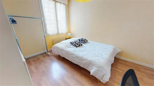 Rooms in Lyon - photo 2