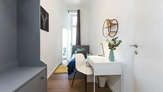 Rooms in Berlin Charlottenburg-Wilmersdorf - photo 3