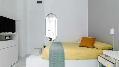 Room for rent in Milano Zona 5 - Vigentino, Chiaravalle, Gratosoglio, Milan