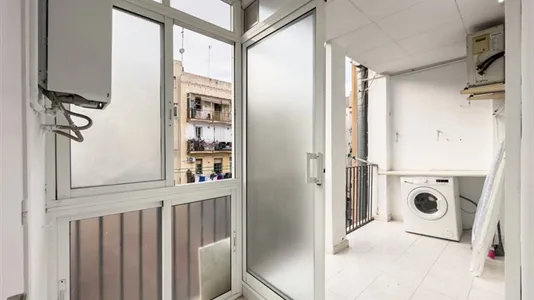 Rooms in Barcelona Sants-Montjuïc - photo 8