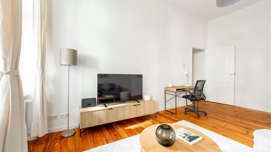 Apartments in Berlin Tempelhof-Schöneberg - photo 4