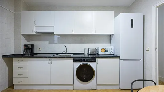 Rooms in Madrid Chamberí - photo 9