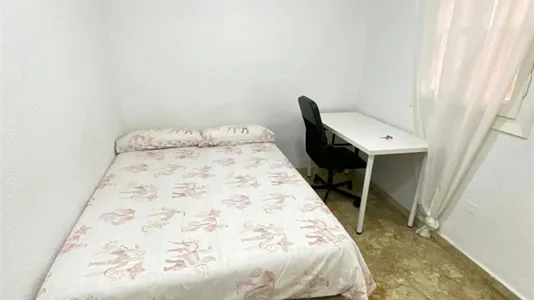 Rooms in Valencia L'Eixample - photo 1