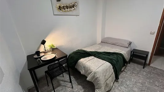 Rooms in Fuenlabrada - photo 2