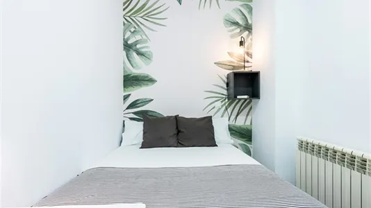 Rooms in Madrid Centro - photo 2