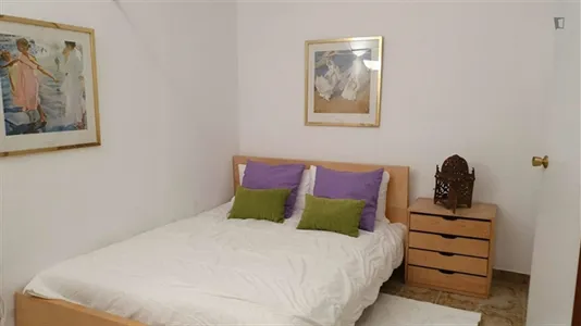 Rooms in Barcelona Ciutat Vella - photo 3