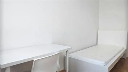 Rooms in Berlin Charlottenburg-Wilmersdorf - photo 2