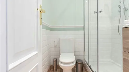 Rooms in Madrid Centro - photo 8