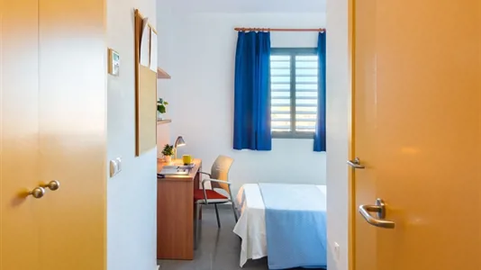 Rooms in Bami - photo 2