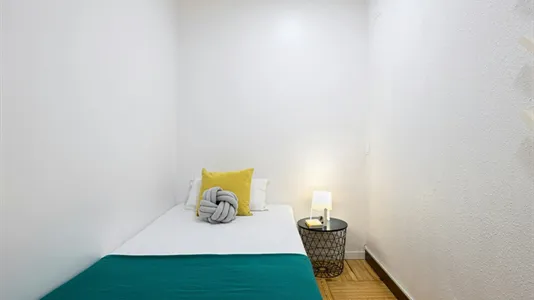 Rooms in Madrid Retiro - photo 1