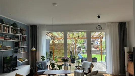 Houses in Uppsala - photo 1