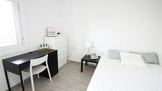 Rooms in Barcelona Eixample - photo 4