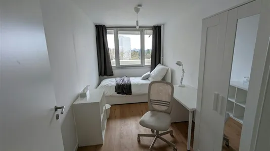 Rooms in Munich Moosach - photo 1