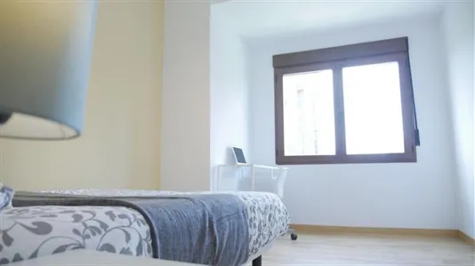 Rooms in Barcelona Eixample - photo 8