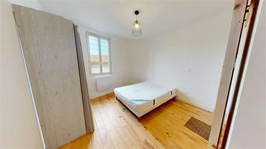 Houses in Angoulême - photo 5