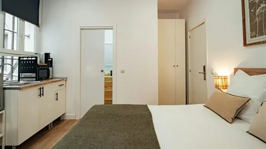 Rooms in Madrid Retiro - photo 2
