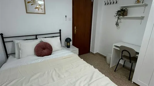 Rooms in Godelleta - photo 2
