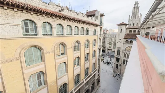 Rooms in Barcelona Ciutat Vella - photo 6