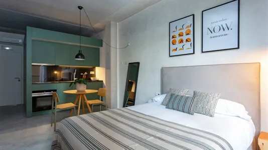 Apartments in Barcelona Eixample - photo 5