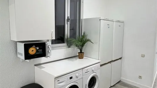 Rooms in Madrid Centro - photo 10