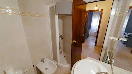 Rooms in El Cerezo - photo 8