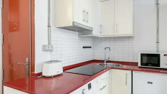 Apartments in Barcelona Ciutat Vella - photo 10