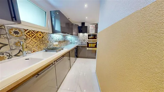 Rooms in Saint-Julien-en-Genevois - photo 10