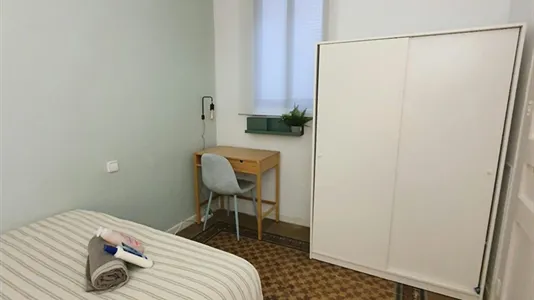Rooms in Barcelona Eixample - photo 4