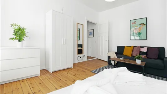 Apartments in Berlin Neukölln - photo 4