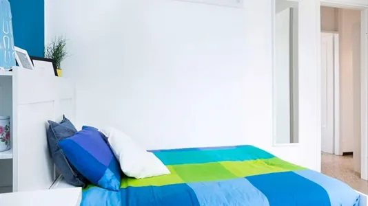 Rooms in Milano Zona 8 - Fiera, Gallaratese, Quarto Oggiaro - photo 4