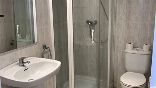 Rooms in Barcelona Eixample - photo 10