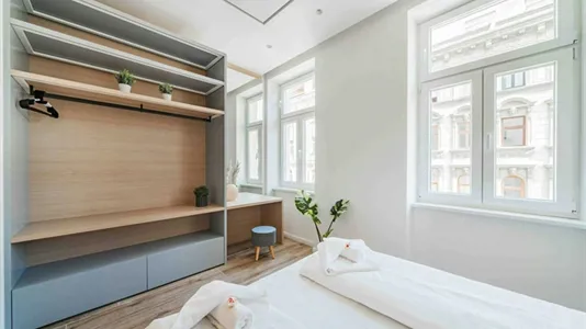 Apartments in Wien Penzing - photo 2