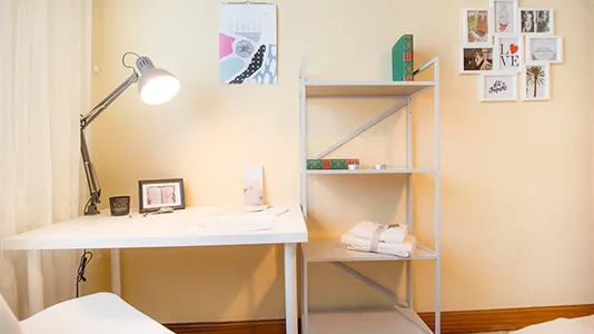 Rooms in Bilbao - photo 4