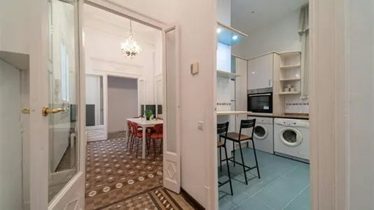 Rooms in Barcelona Eixample - photo 7