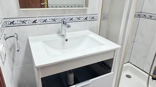 Rooms in Barcelona Eixample - photo 10