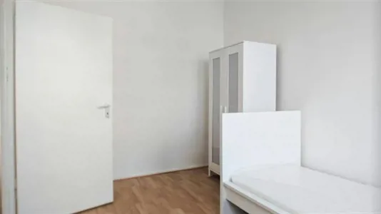 Rooms in Berlin Charlottenburg-Wilmersdorf - photo 2