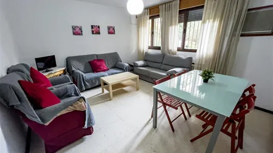 Rooms in Enramadilla - photo 5