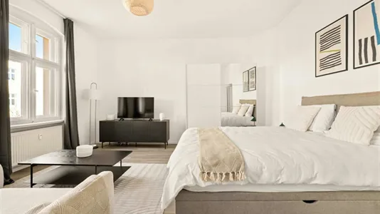 Apartments in Berlin Lichtenberg - photo 2