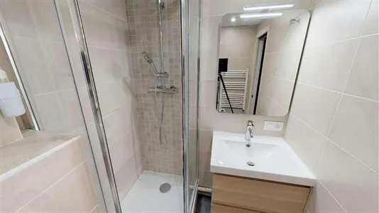 Rooms in Lyon - photo 4